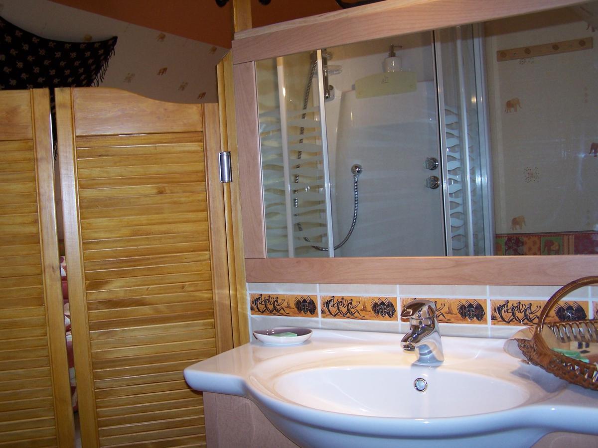 Une Chambre D'Hote Yvetot Exterior foto